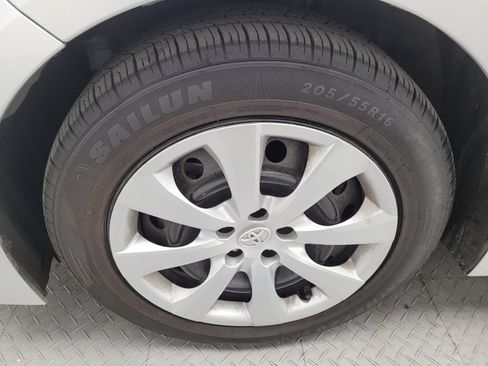 Used 2022 Toyota Corolla LE image 31