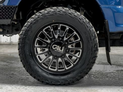 Used 2022 Ford F350 Platinum w/ FX4 Off-Road Package AWD/4WD image 65