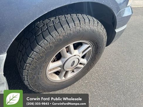 Used 2004 Ford Expedition XLT image 6