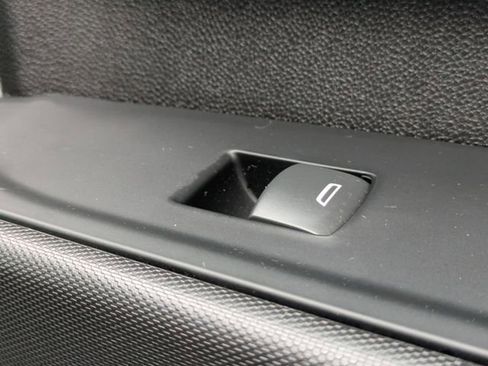 Used 2023 Chevrolet Silverado 2500 Custom w/ Custom Value Package image 34