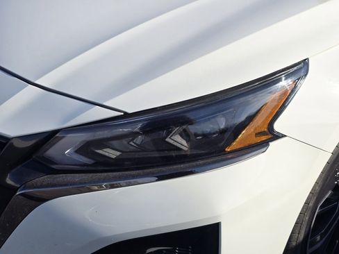 Used 2024 Nissan Altima 2.5 SR image 24