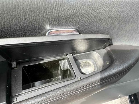 Used 2011 Cadillac DTS Limousine image 54