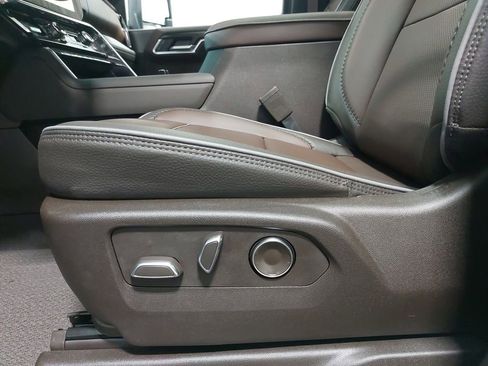 New 2026 GMC Sierra 3500 Denali w/ Denali Reserve Package image 31