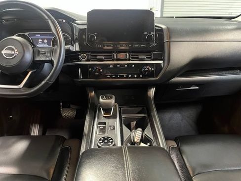 Used 2022 Nissan Pathfinder SL AWD/4WD image 20