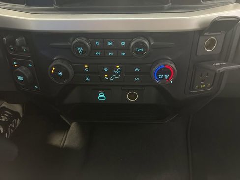 Used 2024 Ford F250 XLT AWD/4WD image 26