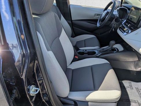 Used 2024 Toyota Corolla LE image 23