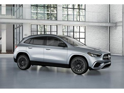 New 2026 Mercedes-Benz GLA 250 4MATIC image 13