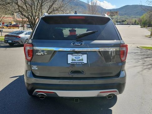 Used 2016 Ford Explorer XLT w/ Equipment Group 202A FWD image 4