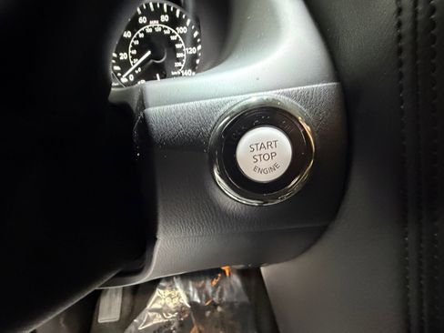 Certified 2021 Nissan Armada SL image 30