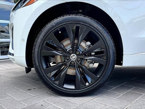 New 2026 Jaguar F-PACE R-Dynamic S image 12