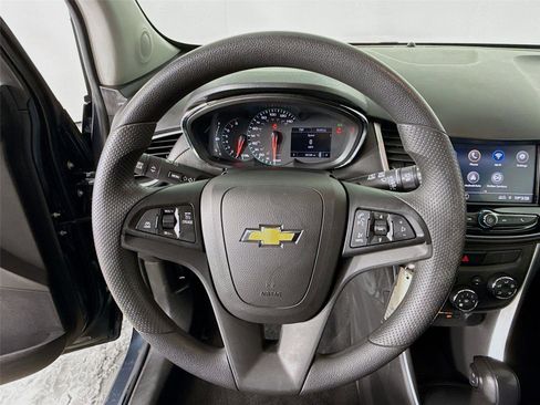 Used 2022 Chevrolet Trax LS w/ Tint and Cruise Package image 13