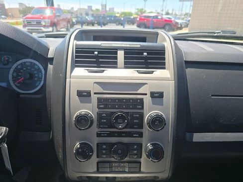 Used 2012 Ford Escape XLT AWD/4WD image 16