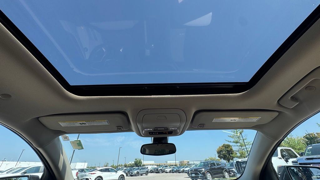 Used 2019 GMC Acadia Denali w/ Technology Package FWD image 14