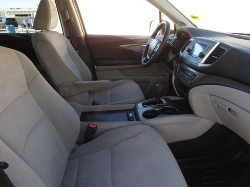 Used 2016 Honda Pilot LX image 8