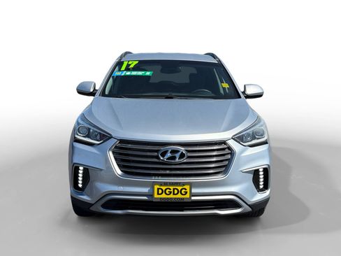 Used 2017 Hyundai Santa Fe SE FWD image 8