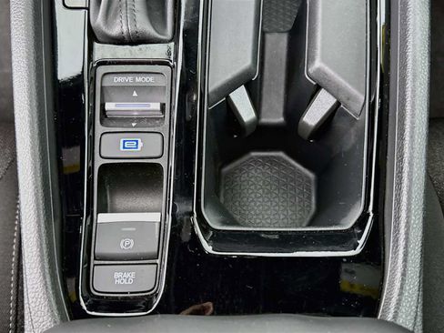 Used 2024 Honda Accord Sport image 18