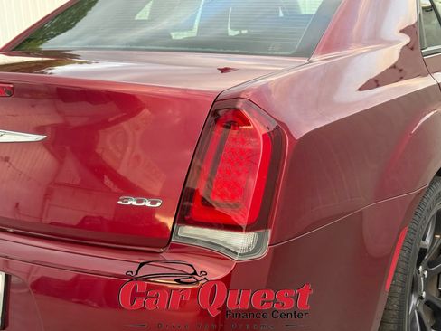 Used 2019 Chrysler 300 Touring w/ Sport Appearance Package RWD image 21
