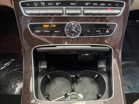 Used 2020 Mercedes-Benz E 350 Sedan image 25