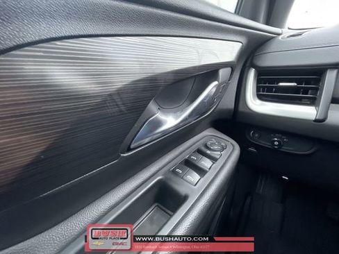 Used 2022 GMC Terrain SLE w/ Driver Convenience Package image 18