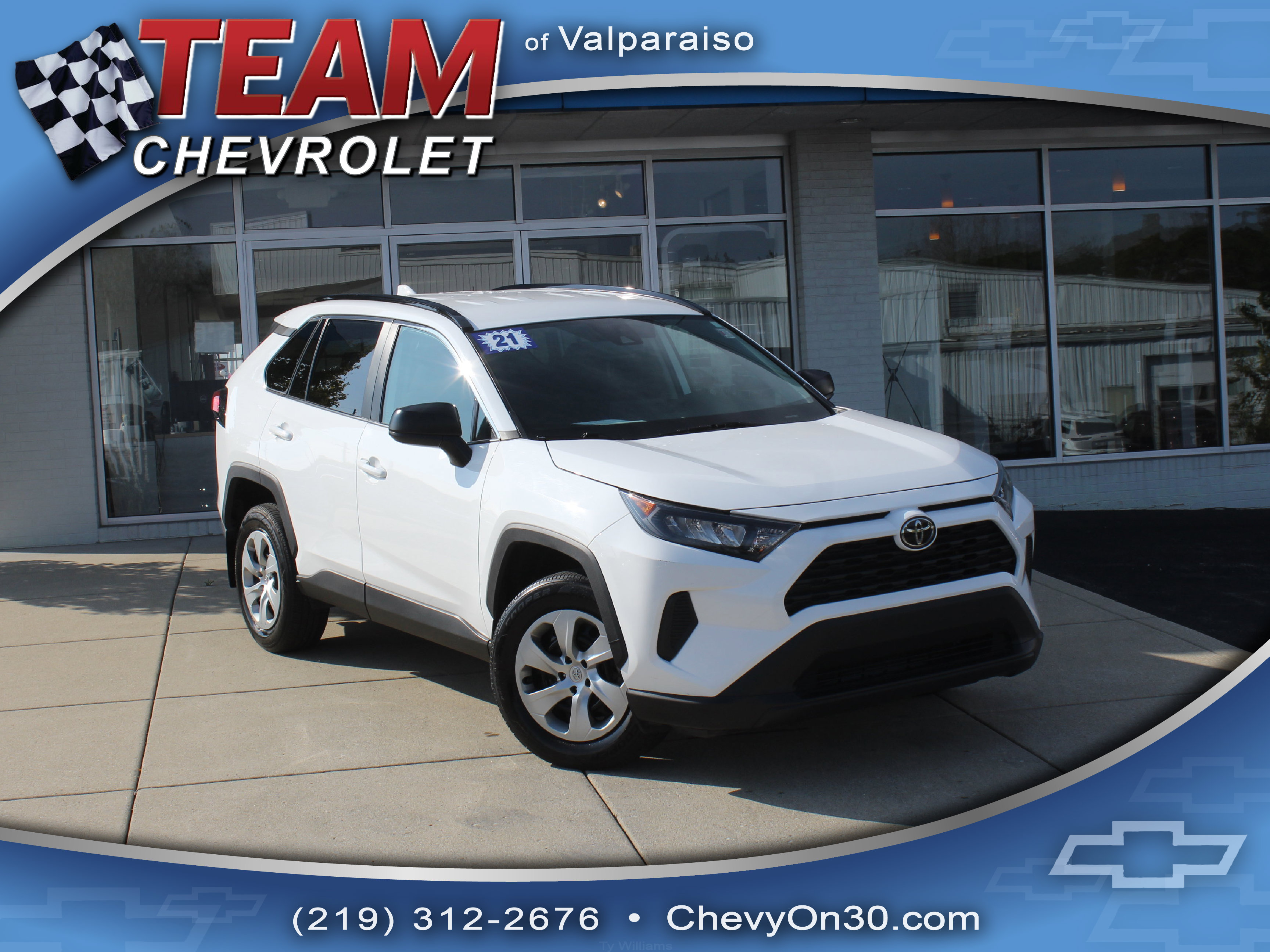 Used 2021 Toyota RAV4 LE AWD/4WD image 1