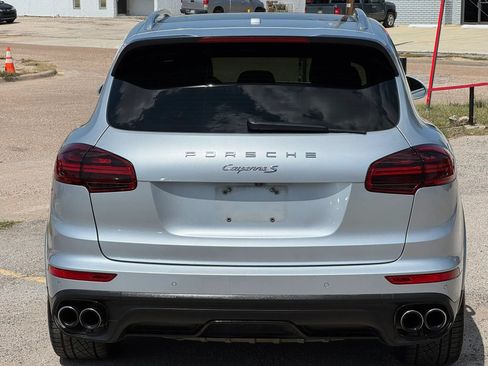 Used 2016 Porsche Cayenne S AWD/4WD image 5