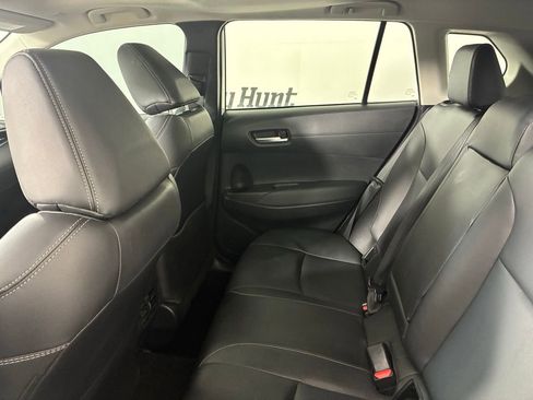 Used 2024 Toyota Corolla Cross XLE image 27