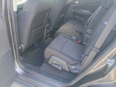 Used 2020 Dodge Journey SE w/ SE Popular Equipment Group FWD image 39