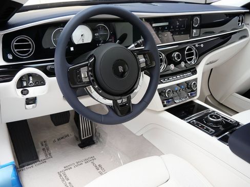 New 2025 Rolls-Royce Ghost image 25