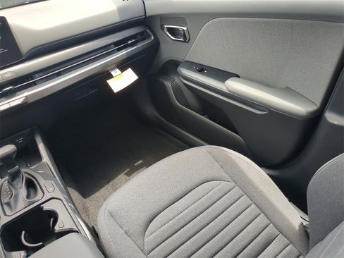 New 2025 Kia K4 EX image 17