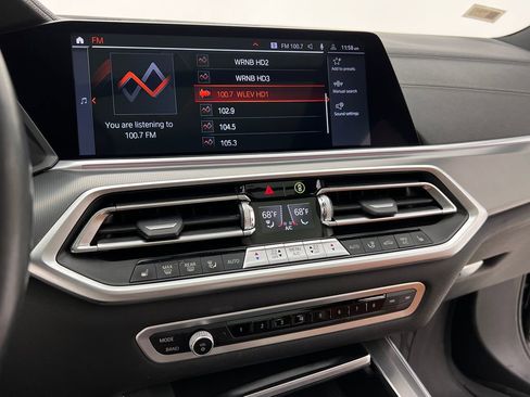 Used 2023 BMW X5 xDrive40i w/ M Sport Package image 21