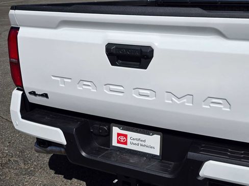 Used 2025 Toyota Tacoma TRD Off-Road w/ TRD Off Road Premium Package image 16