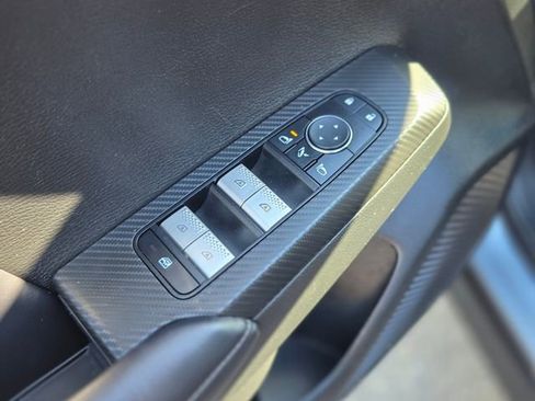 Used 2024 Mitsubishi Outlander SE image 23