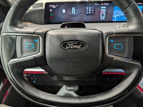 Used 2025 Ford Expedition Tremor AWD/4WD image 26