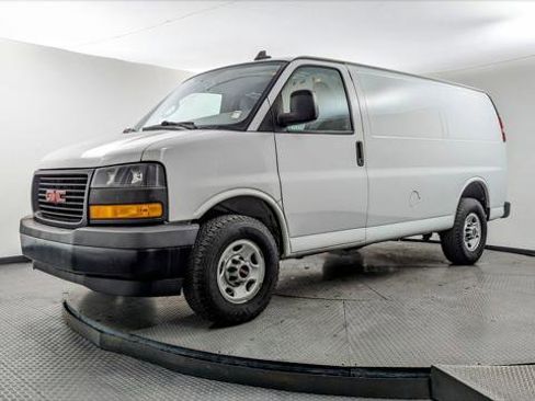 Used 2021 GMC Savana 2500 RWD image 2