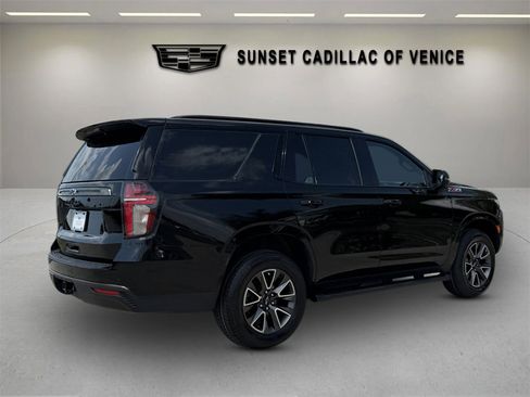 Used 2021 Chevrolet Tahoe Z71 w/ Luxury Package image 3