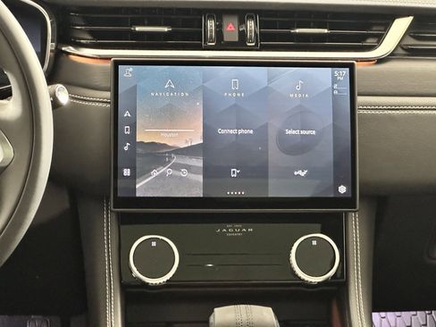 Used 2026 Jaguar F-PACE R-Dynamic S image 22