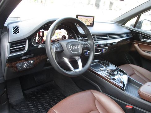 Used 2018 Audi Q7 3.0T Prestige w/ Prestige Package AWD/4WD image 14