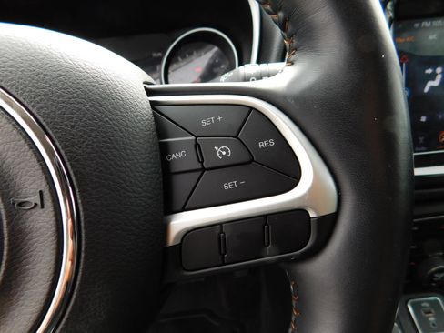 Used 2018 Jeep Compass Limited w/ Navigation Group AWD/4WD image 23