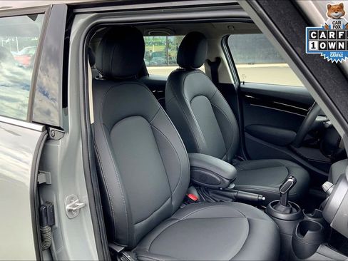 Used 2023 MINI Cooper 4-Door Hardtop image 7