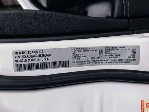 Used 2021 Dodge Durango SXT image 30