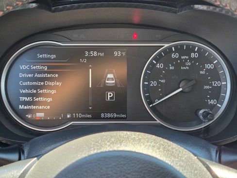 Used 2020 Nissan Versa SR FWD image 33