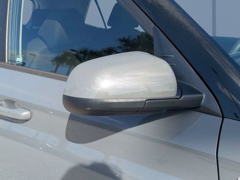 Used 2020 Hyundai Venue SE FWD image 10