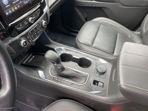 Used 2023 Chevrolet Traverse LT image 20