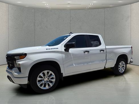 Used 2026 Chevrolet Silverado 1500 Custom RWD image 10