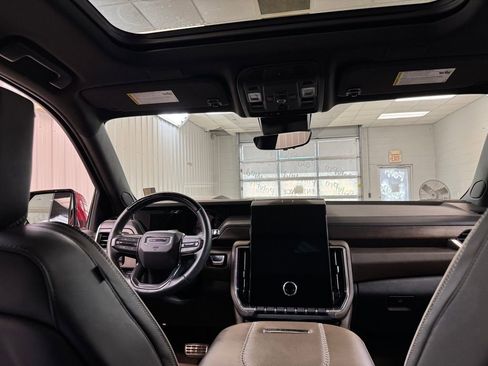 Used 2025 GMC Yukon Denali Ultimate w/ LPO, Floor Liner Package image 22