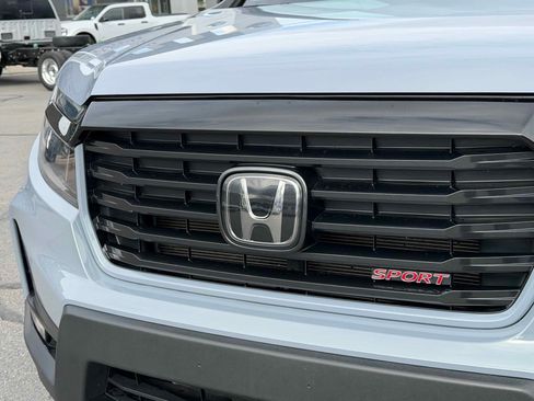 Used 2023 Honda Ridgeline Sport image 13