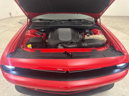Used 2019 Dodge Challenger R/T RWD image 14