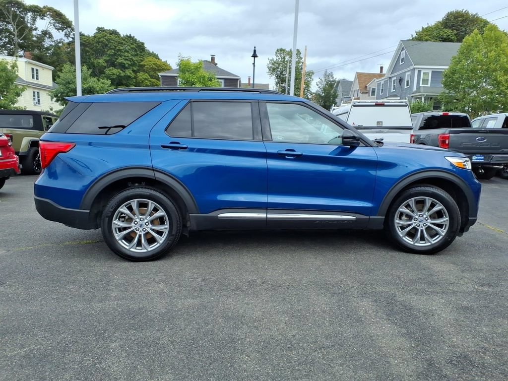 Used 2023 Ford Explorer XLT w/ Equipment Group 202A AWD/4WD image 5
