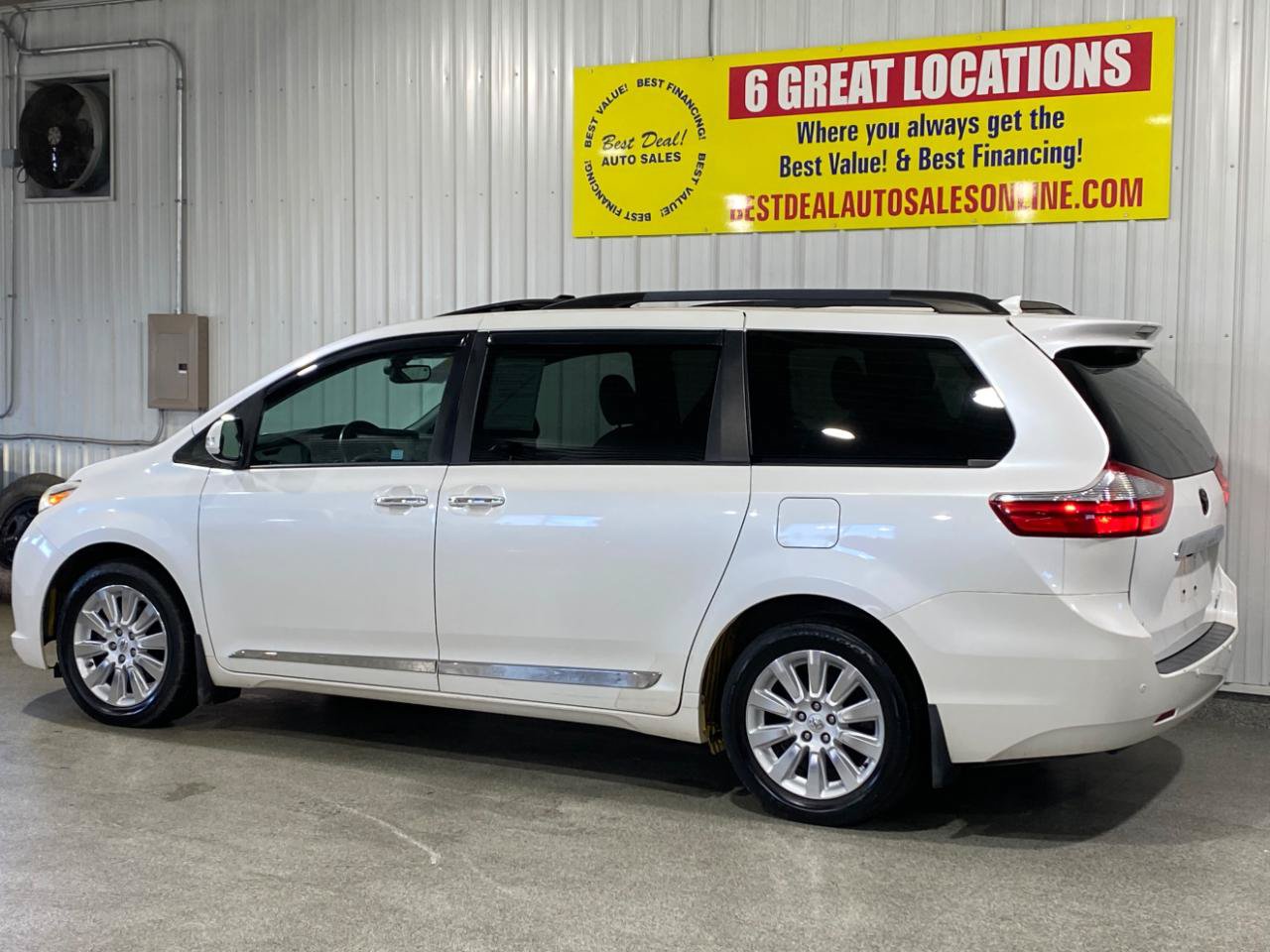 Used 2015 Toyota Sienna Limited Premium AWD/4WD image 4