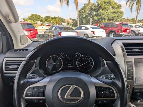 Used 2021 Lexus GX 460 Premium AWD/4WD image 32